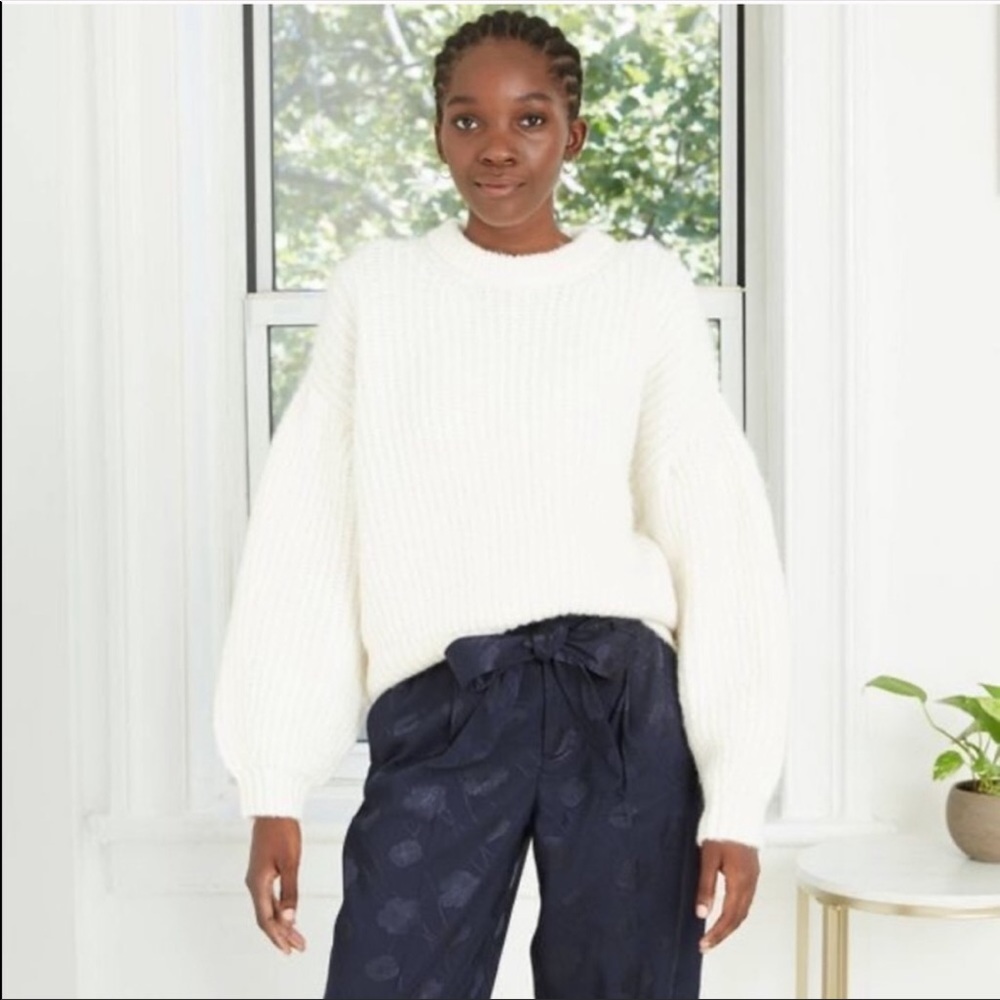 A New Day White puff sleeve sweater size xs